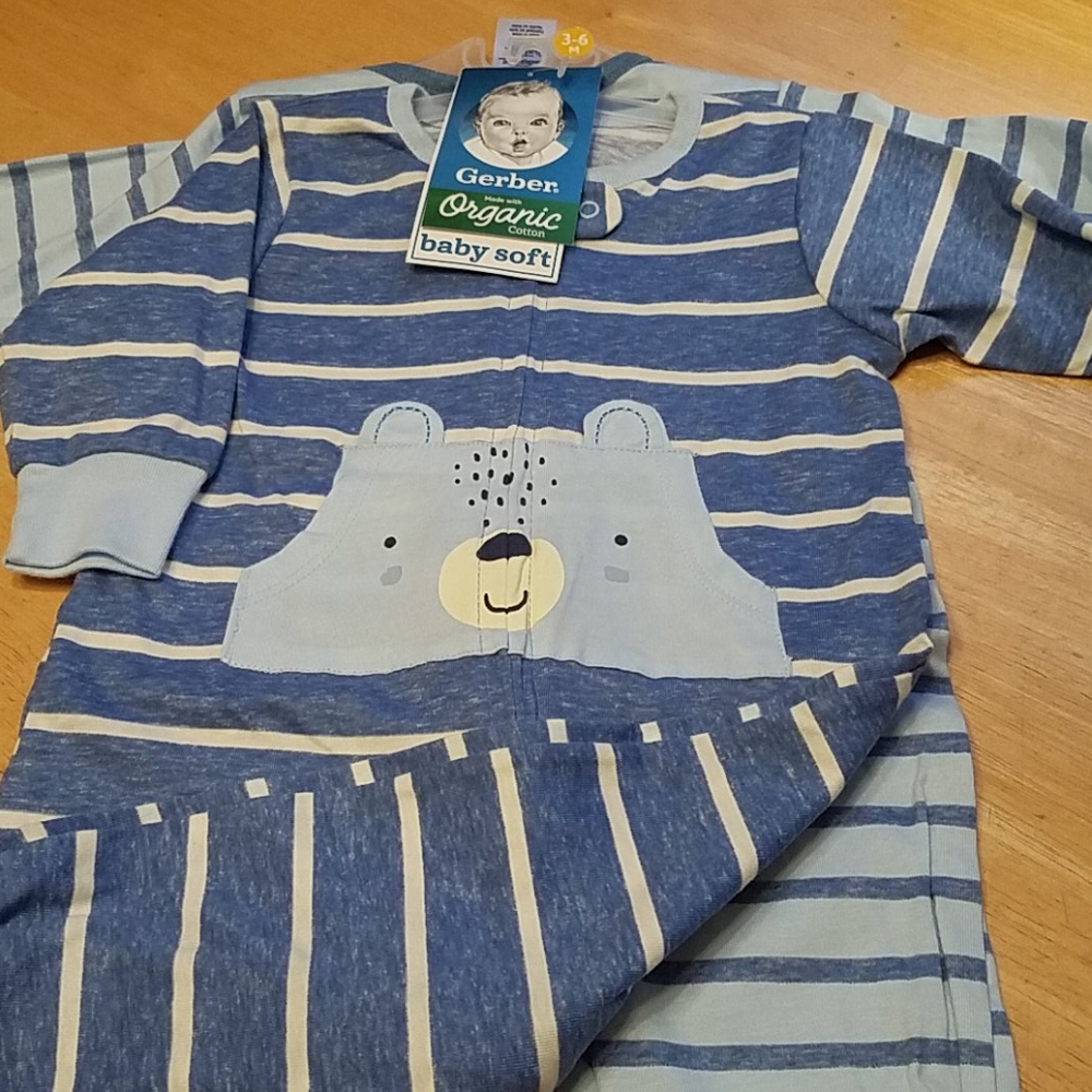 Gerber organic 2 pack,sleep and plays